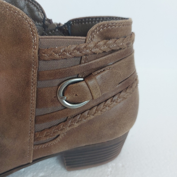 Yuu Women ankle boots brown size 7.5M - Picture 3 of 10